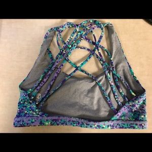 Tops - Sports bra Tops - Sports bra